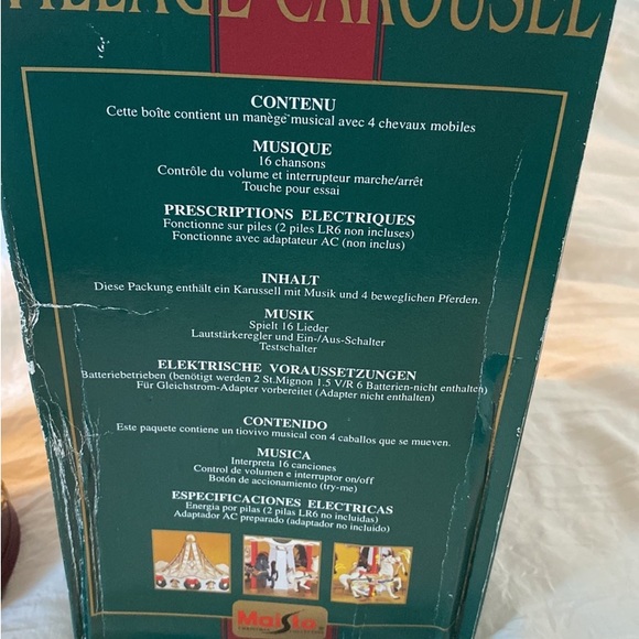 VTG Maisto Christmas Holiday Village Carousel Musical Animated Merry Go Round - Picture 8 of 11
